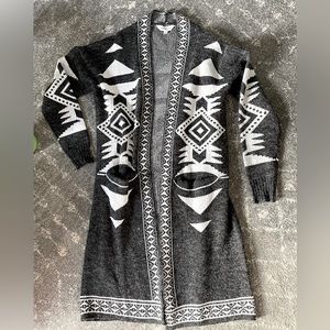 Davi & Dani size small Aztec cardigan. NWOT